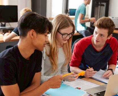 LINE_ALBUM_Canadian College_251217_66